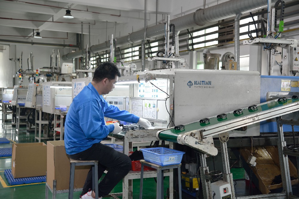 業務員在接到客戶發來的注塑加工的訂單後，為什麼要進行訂單評審？